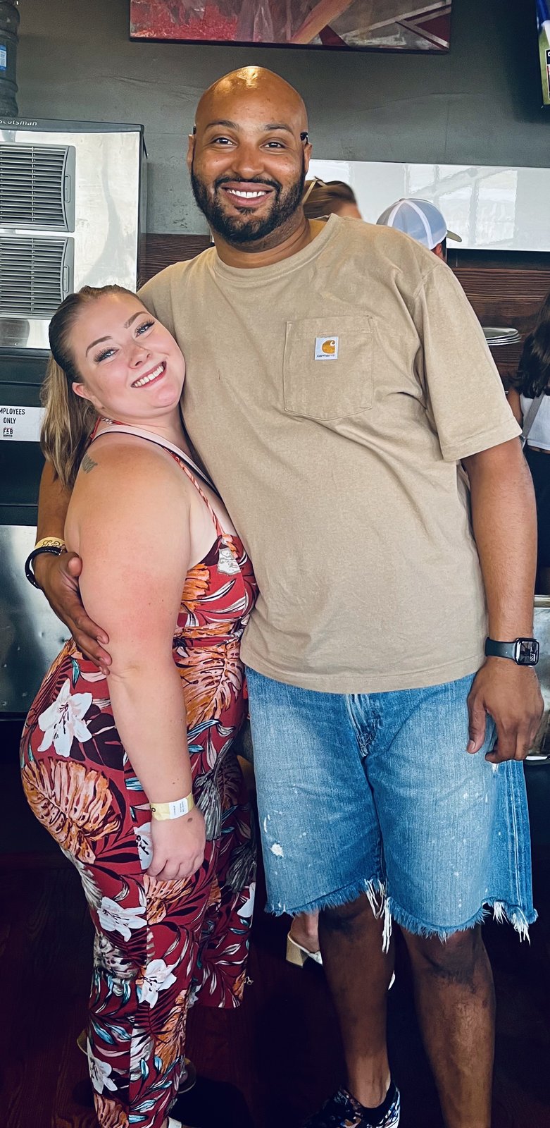 Trevon and Deanna at restaurant